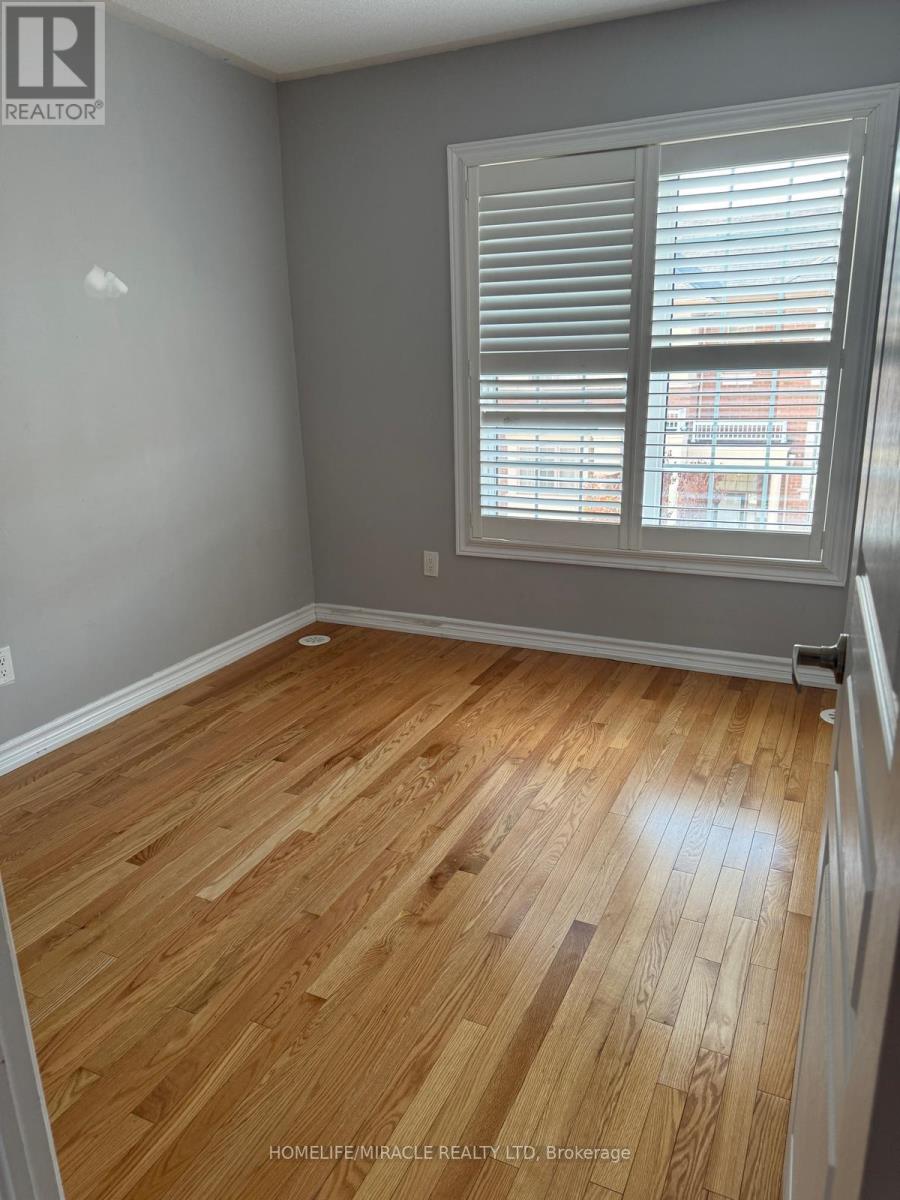 88 - 88 Aspen Hills Road, Brampton, Ontario  L6Y 6E4 - Photo 7 - W12568402