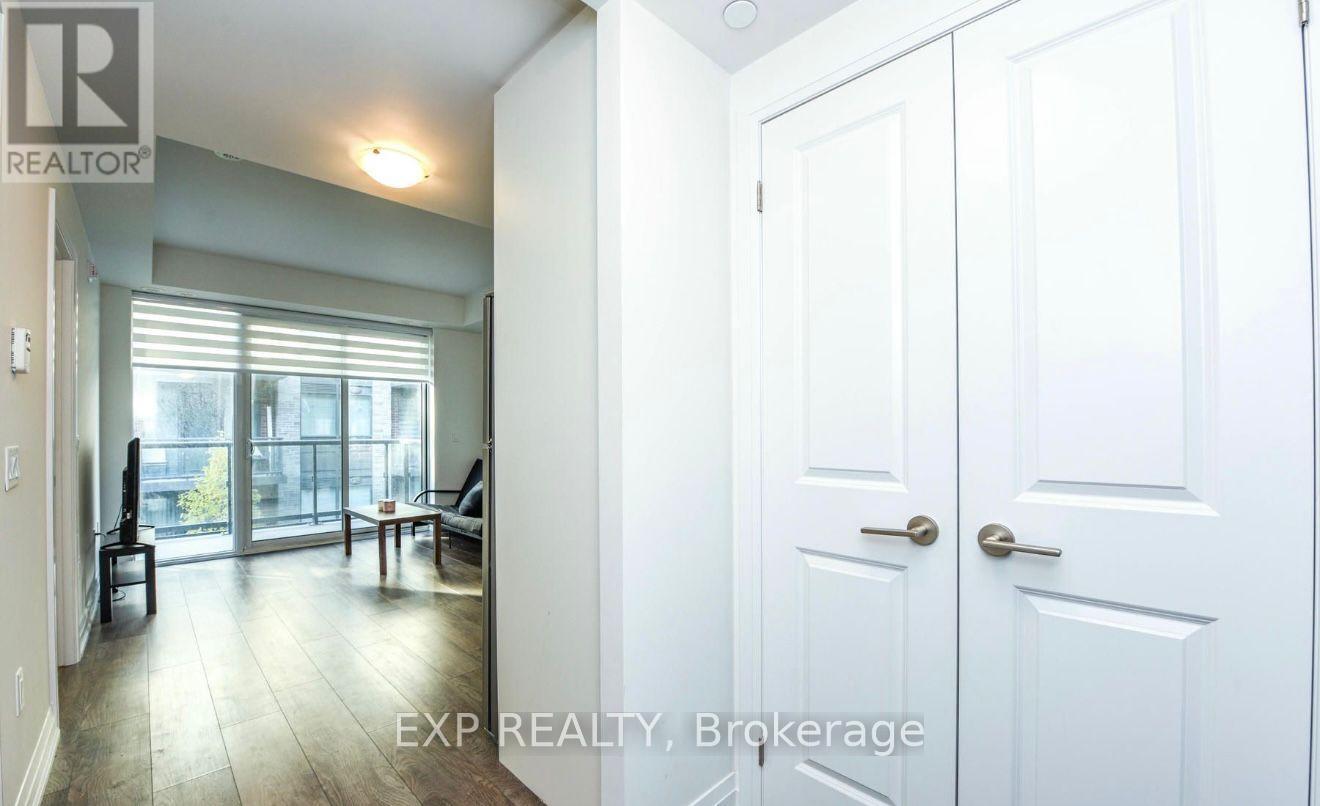 95 Attmar Drive, Brampton, Ontario  L6P 0Y6 - Photo 6 - W12568412