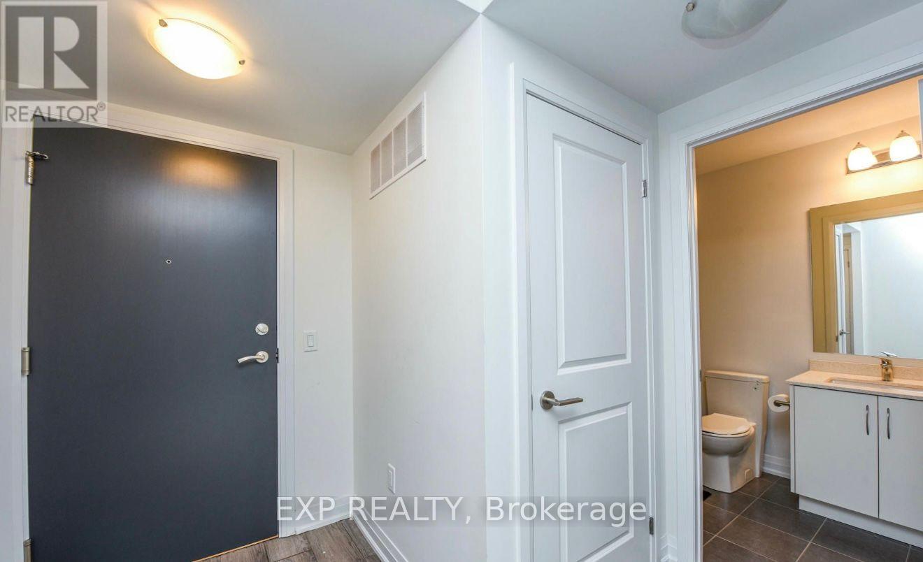 95 Attmar Drive, Brampton, Ontario  L6P 0Y6 - Photo 7 - W12568412