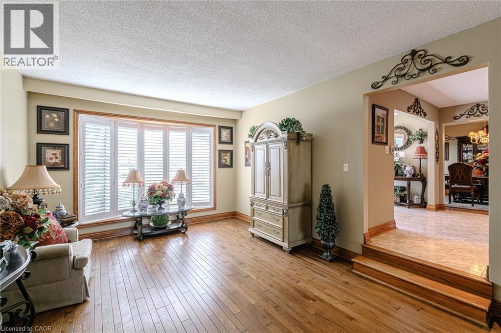 136 Country Club Drive, Hamilton, Ontario  L8K 5W2 - Photo 12 - 40714130