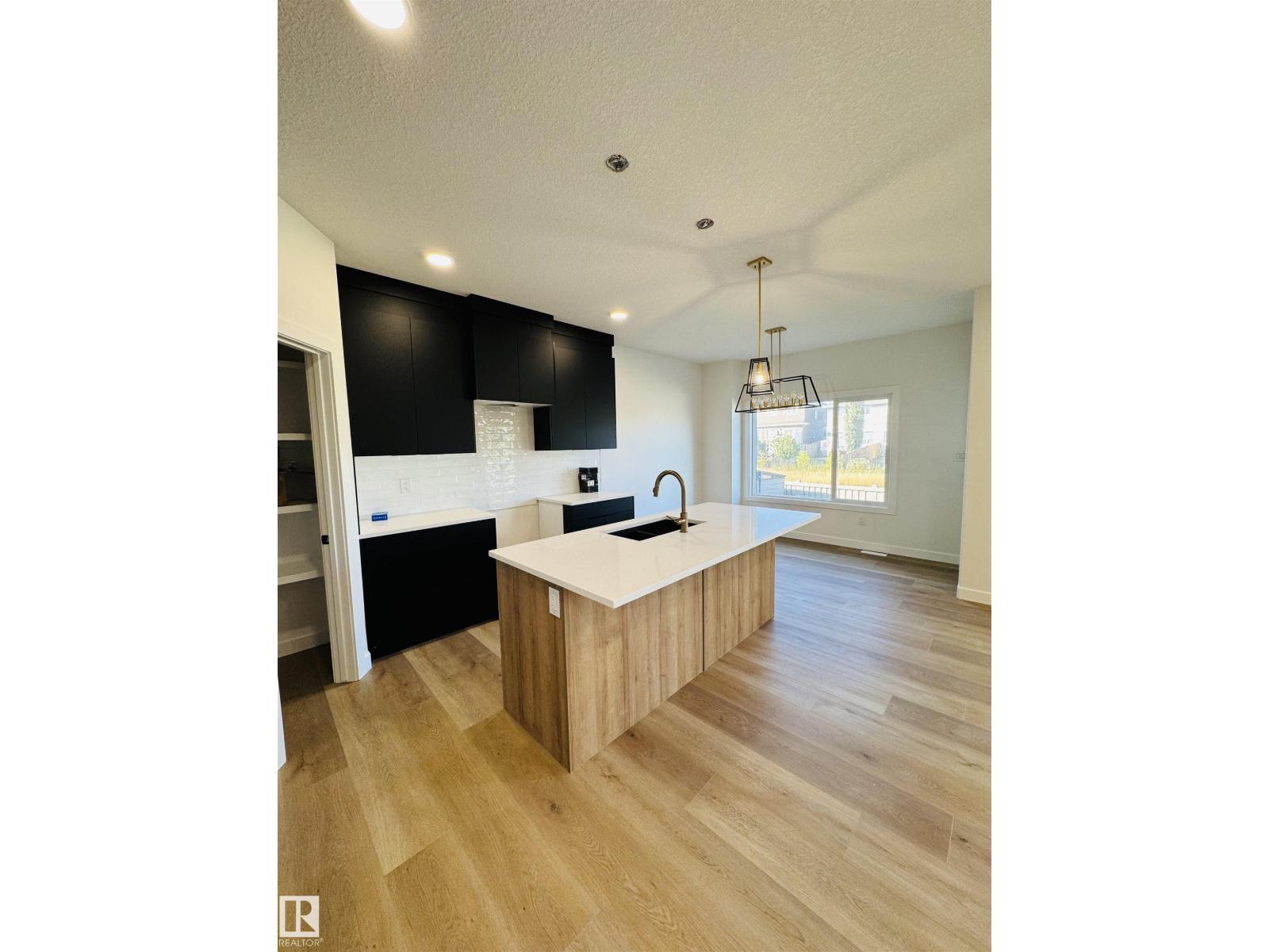 3174 Magpie Way Nw Nw, Edmonton, Alberta  T5S 0K9 - Photo 2 - E4458048