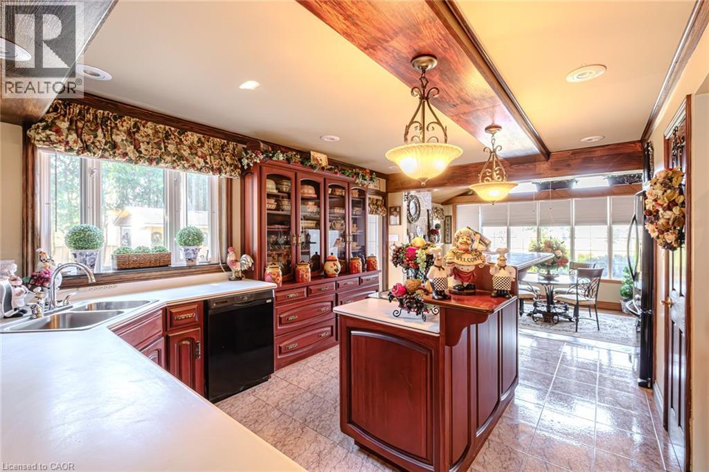 136 Country Club Drive, Hamilton, Ontario  L8K 5W2 - Photo 16 - 40714130