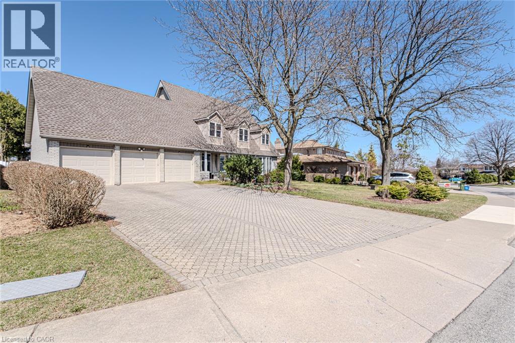 136 Country Club Drive, Hamilton, Ontario  L8K 5W2 - Photo 2 - 40714130