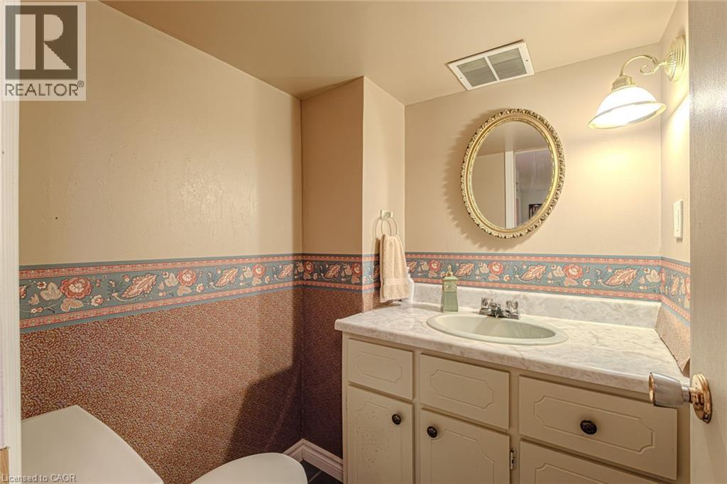 136 Country Club Drive, Hamilton, Ontario  L8K 5W2 - Photo 38 - 40714130