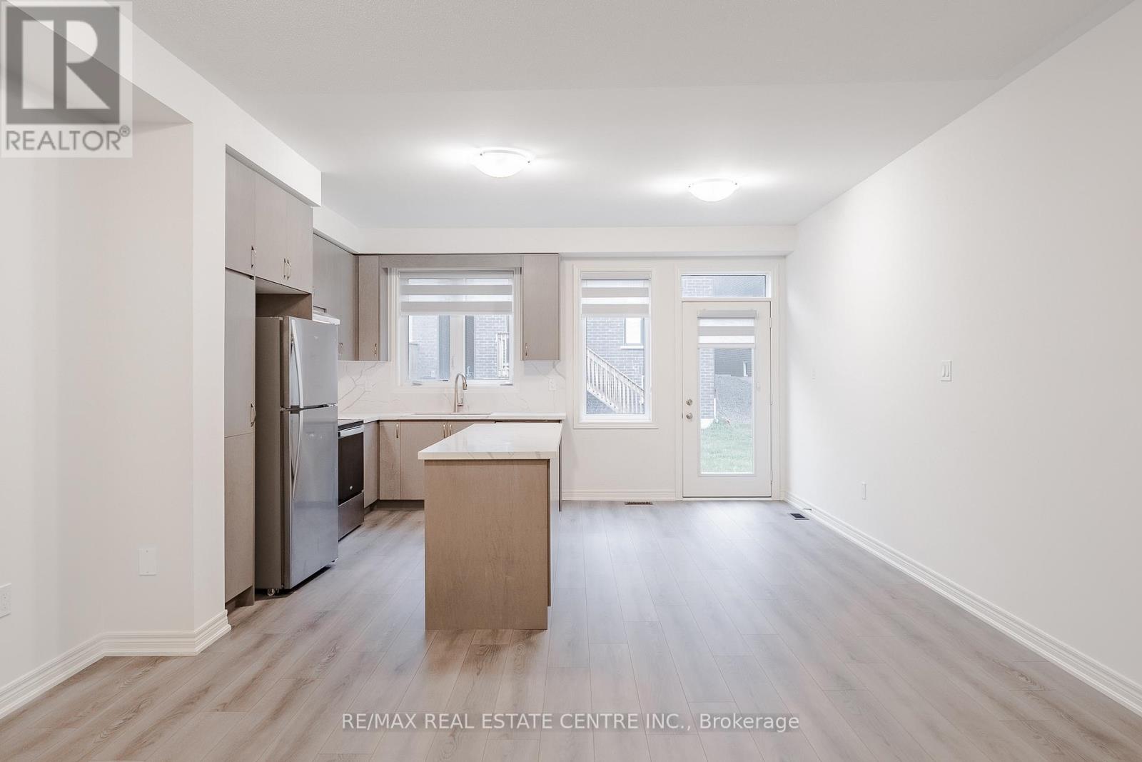 21 Gledhill Crescent, Cambridge, Ontario  N1T 0G4 - Photo 9 - X12568414