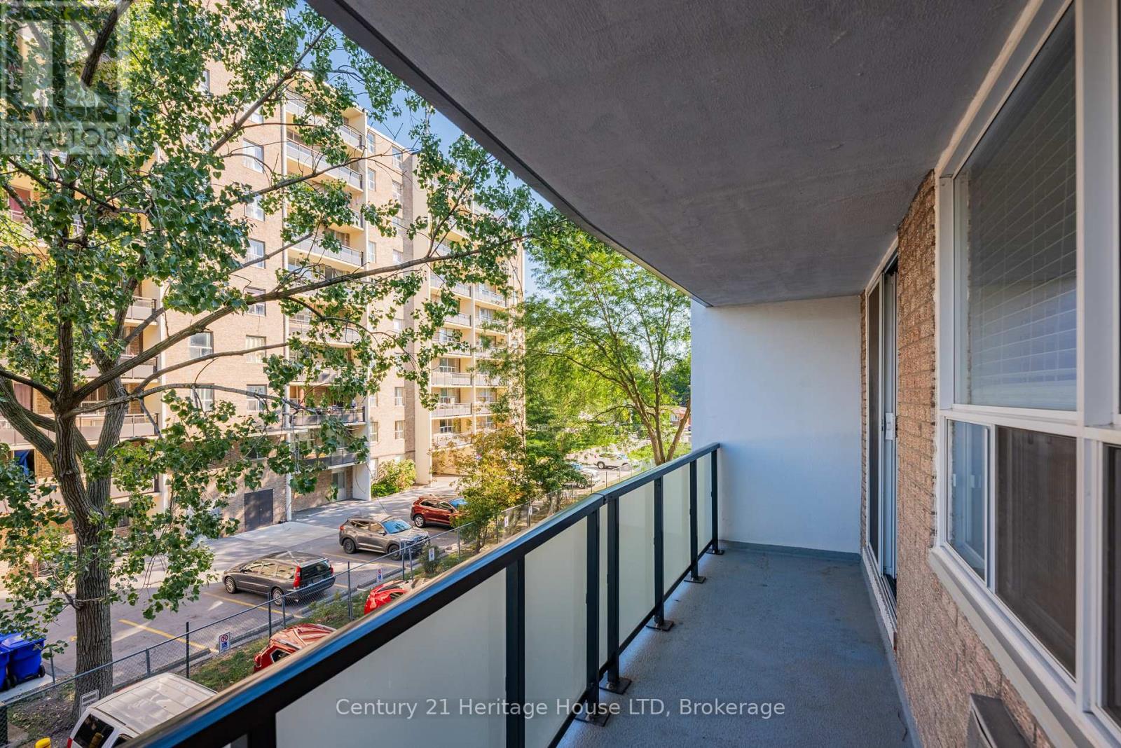 303 - 359 Geneva Street, St. Catharines, Ontario  L2N 2G5 - Photo 4 - X12380529