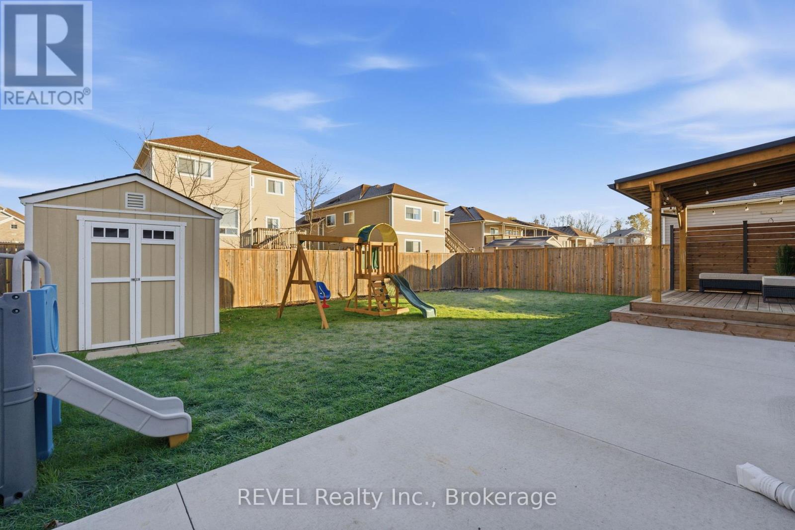 1058 Meadowood Street, Fort Erie, Ontario  L2A 0B9 - Photo 45 - X12565932