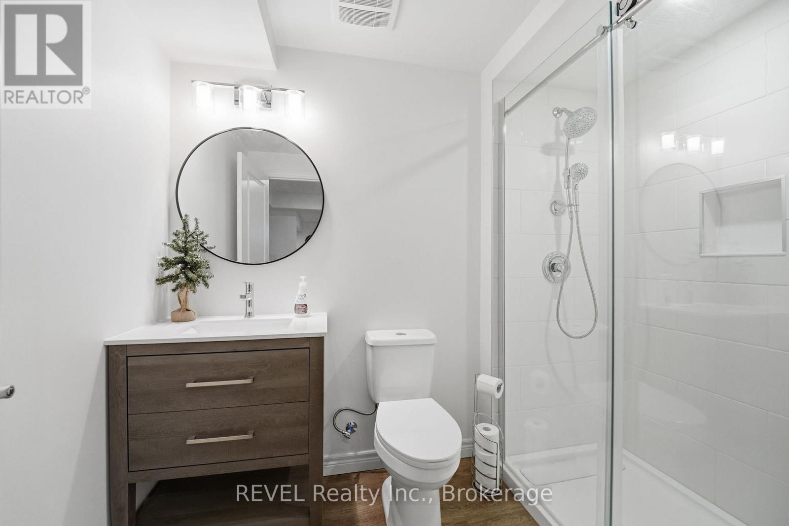 1058 Meadowood Street, Fort Erie, Ontario  L2A 0B9 - Photo 38 - X12565932