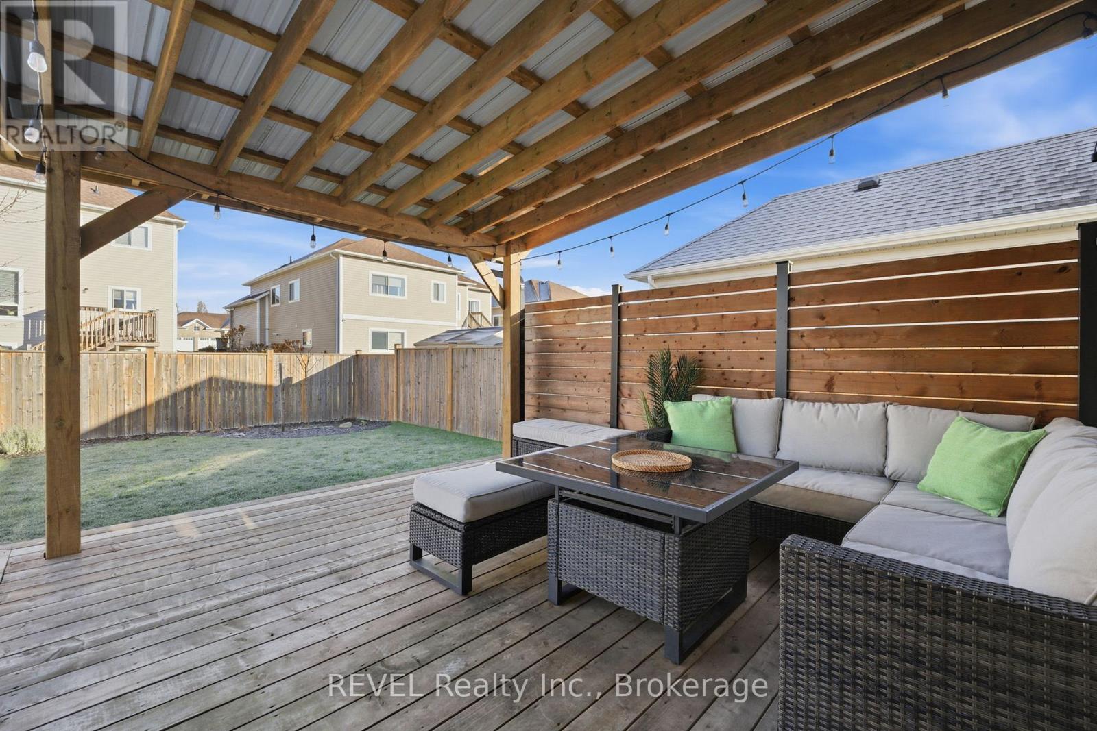 1058 Meadowood Street, Fort Erie, Ontario  L2A 0B9 - Photo 40 - X12565932