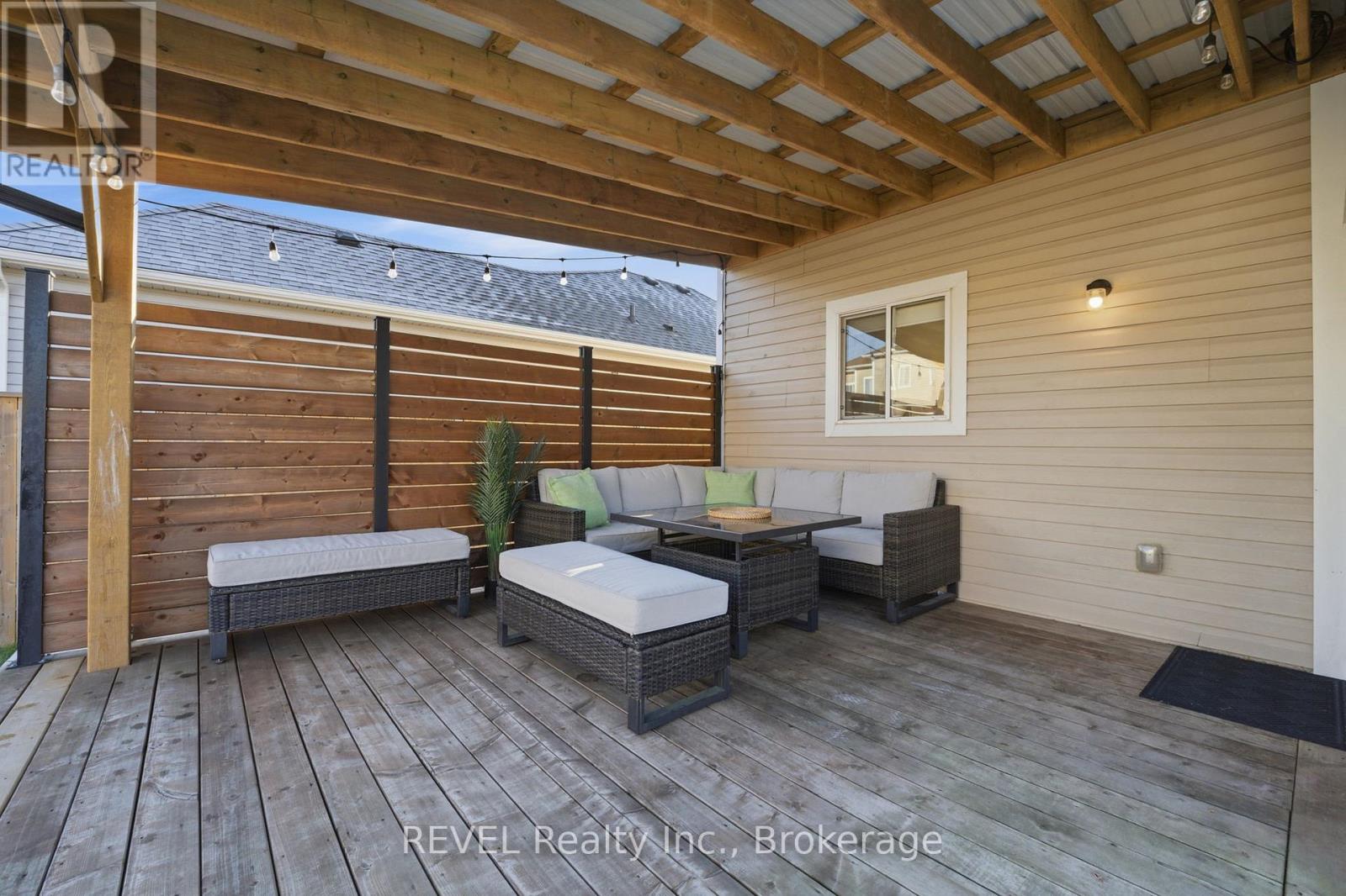 1058 Meadowood Street, Fort Erie, Ontario  L2A 0B9 - Photo 47 - X12565932