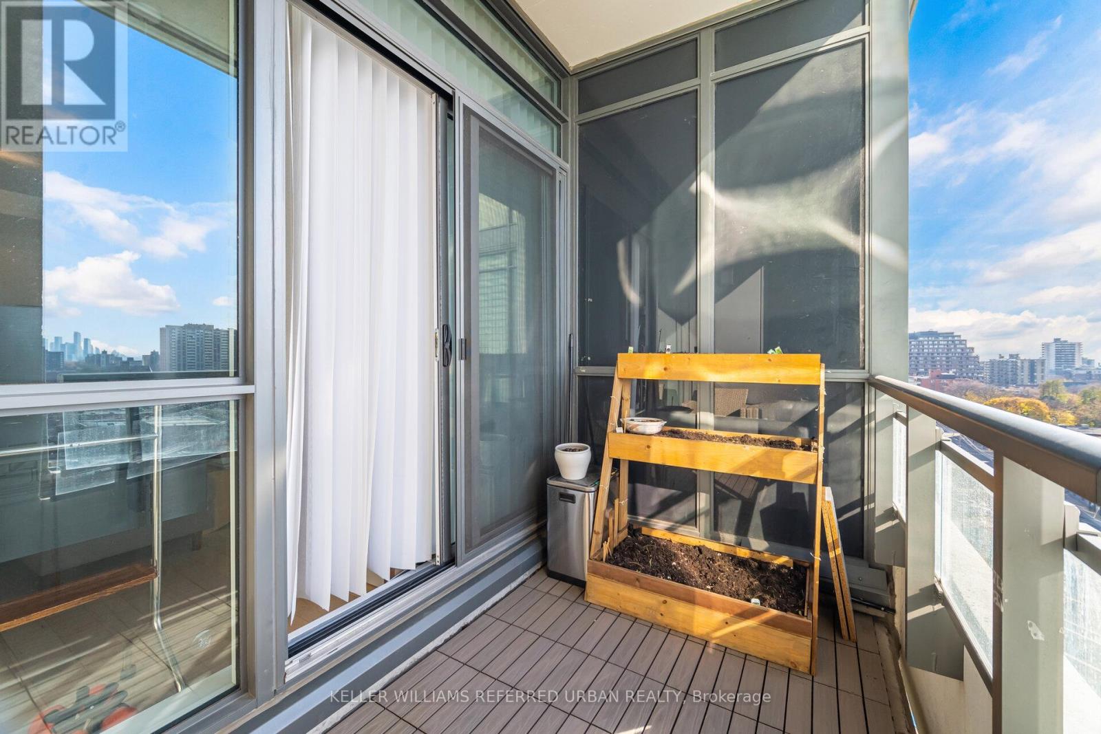 1108 - 20 Minowan Miikan Lane, Toronto, Ontario  M6J 0E5 - Photo 17 - C12567410