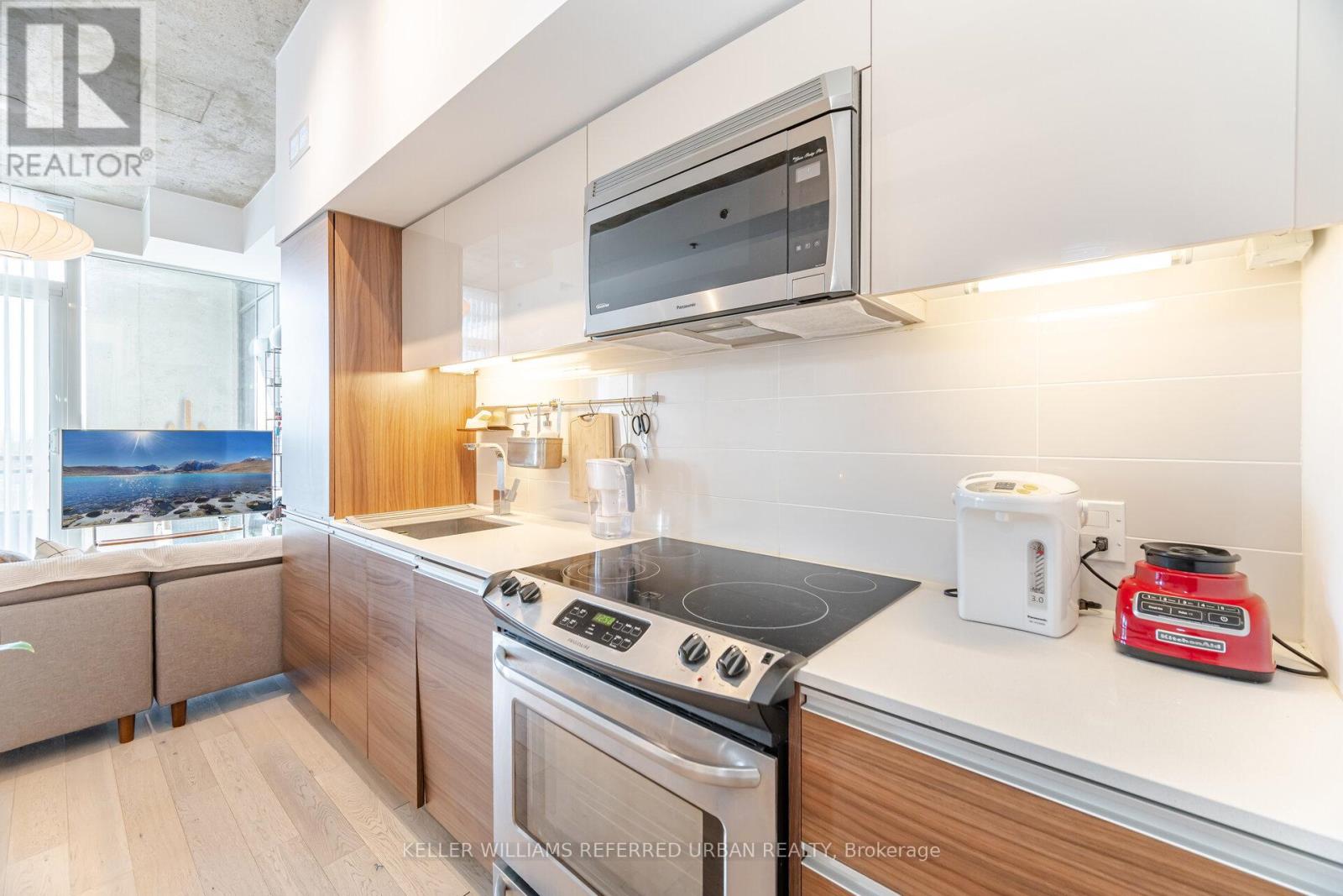 1108 - 20 Minowan Miikan Lane, Toronto, Ontario  M6J 0E5 - Photo 4 - C12567410