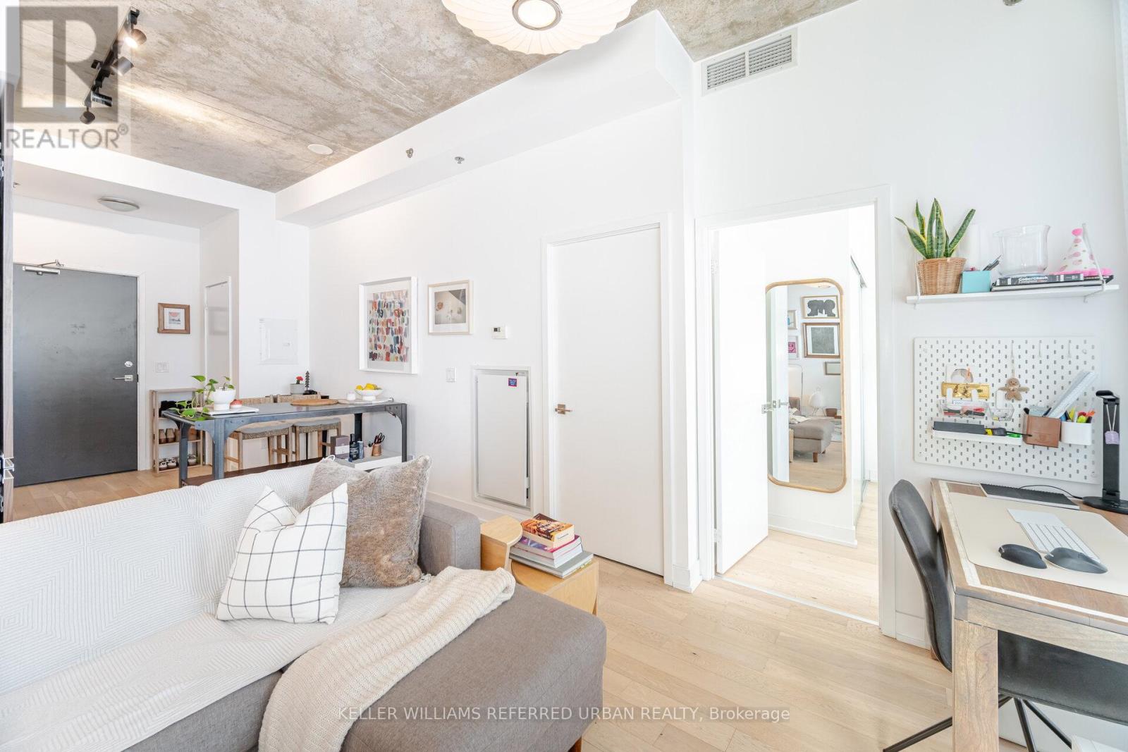 1108 - 20 Minowan Miikan Lane, Toronto, Ontario  M6J 0E5 - Photo 9 - C12567410