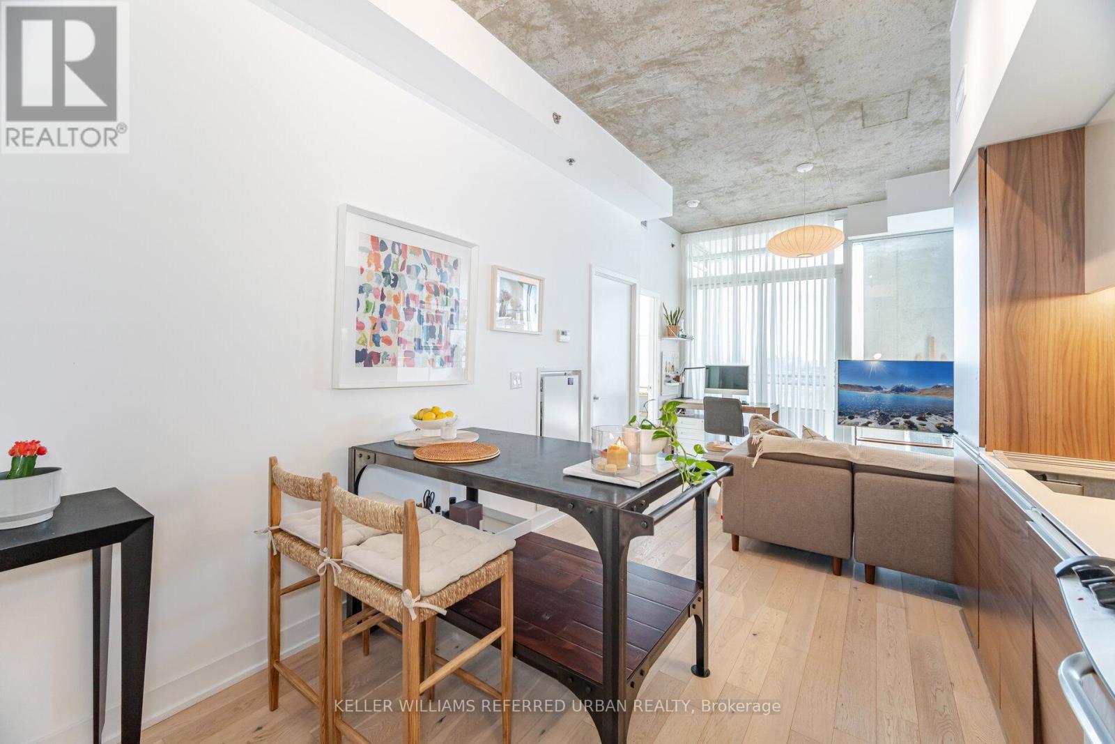 1108 - 20 Minowan Miikan Lane, Toronto, Ontario  M6J 0E5 - Photo 5 - C12567410