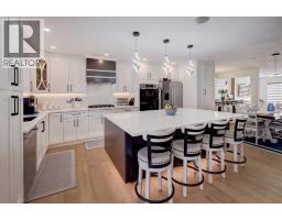 4620 30 Avenue SW Glenbrook