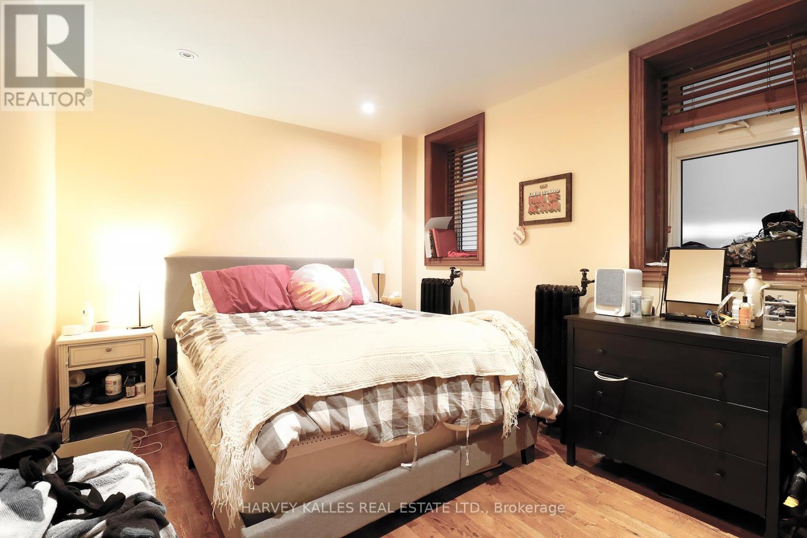 1 - 152 Hilton Avenue, Toronto, Ontario  M5R 3E9 - Photo 12 - C12568444