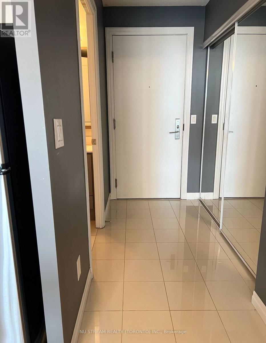 1907 - 275 Yorkland Road, Toronto, Ontario  M2J 0B4 - Photo 3 - C12568452