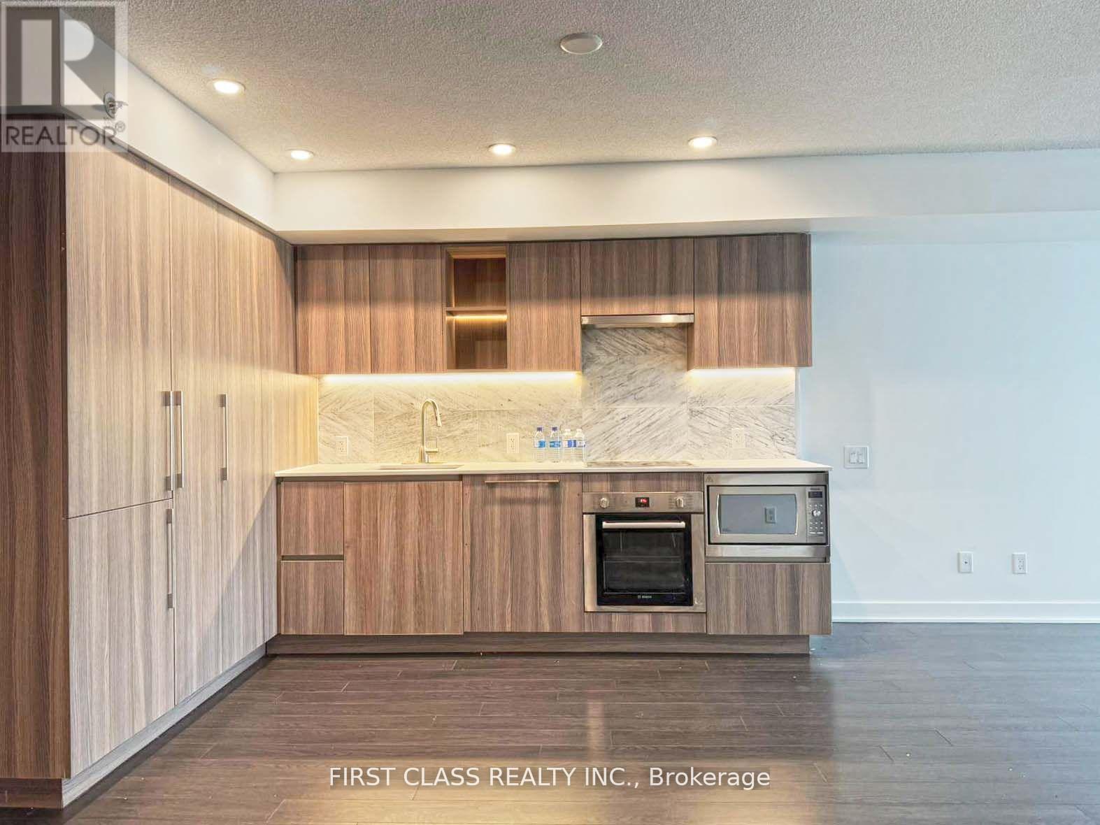 2008 - 19 Bathurst St Street, Toronto, Ontario  M5V 0N2 - Photo 4 - C12568466