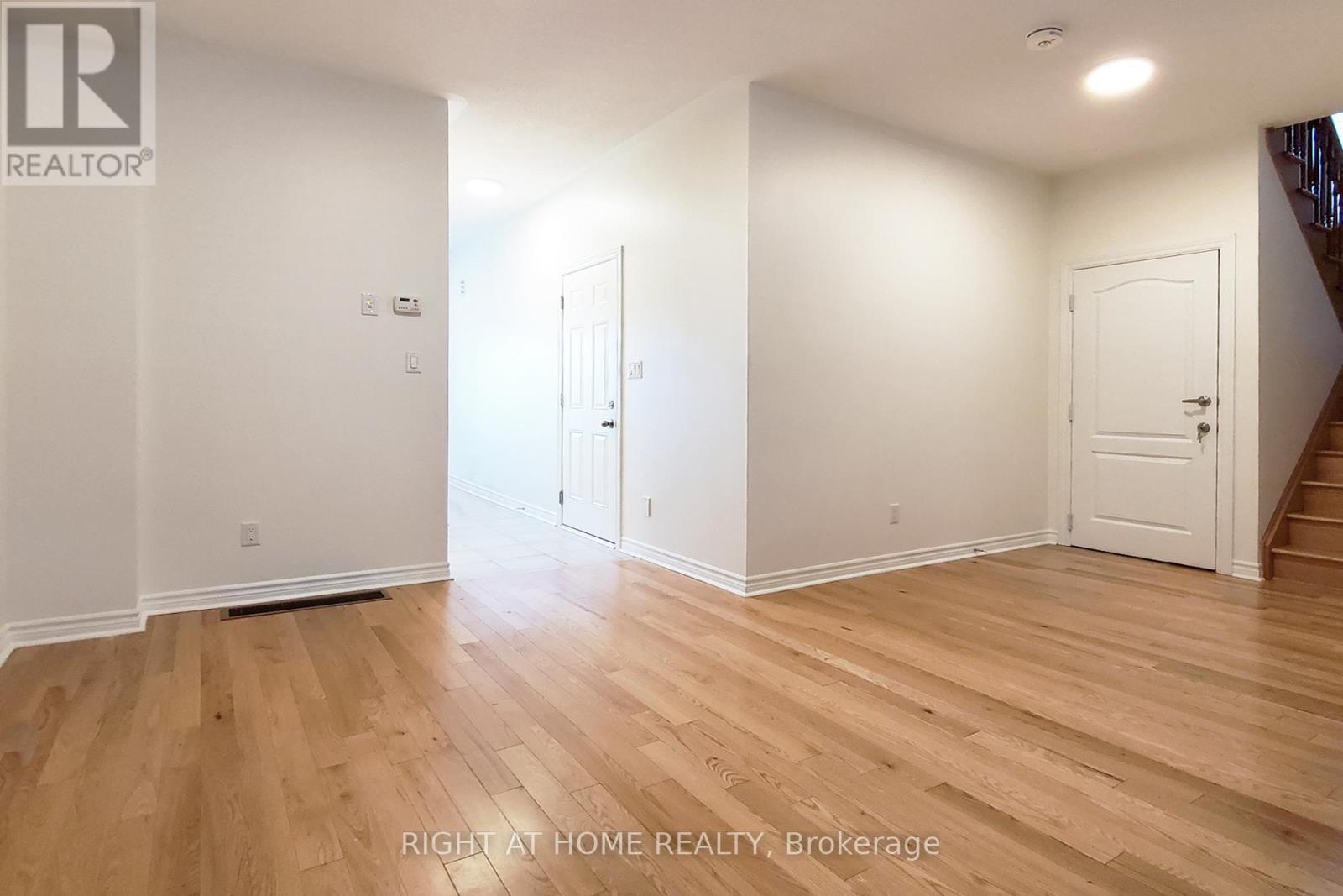 973 Black Cherry Drive, Oshawa, Ontario  L1K 0P2 - Photo 3 - E12568440