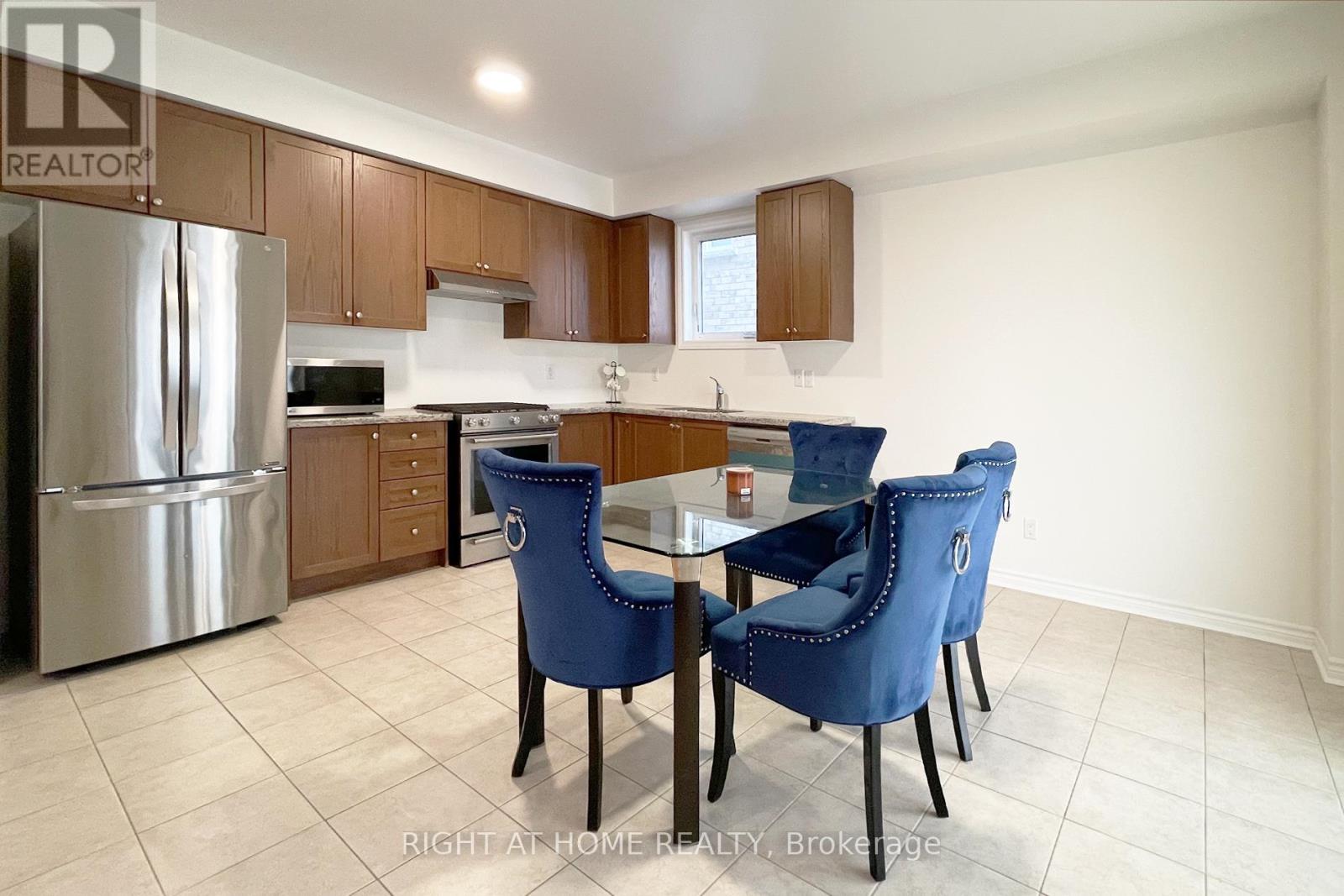 973 Black Cherry Drive, Oshawa, Ontario  L1K 0P2 - Photo 7 - E12568440