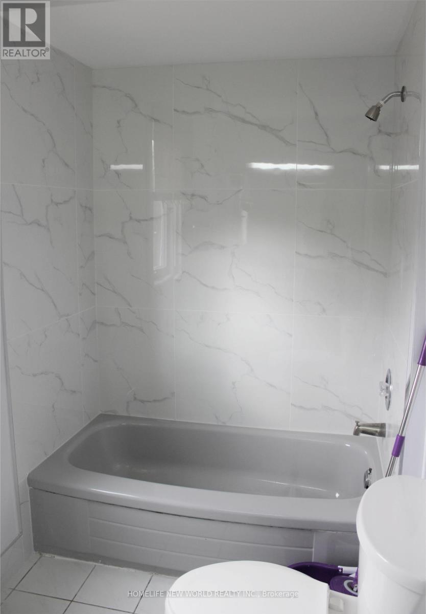 328 Port Royal Trail, Toronto, Ontario  M1V 2L7 - Photo 4 - E12568464