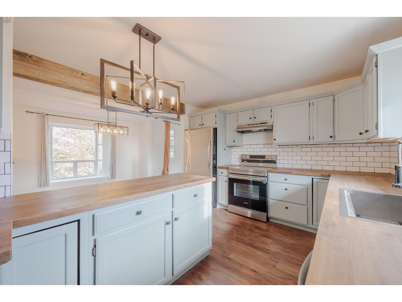 35666 Moore Avenue, Mission, British Columbia  V2V 7L6 - Photo 6 - R3069377