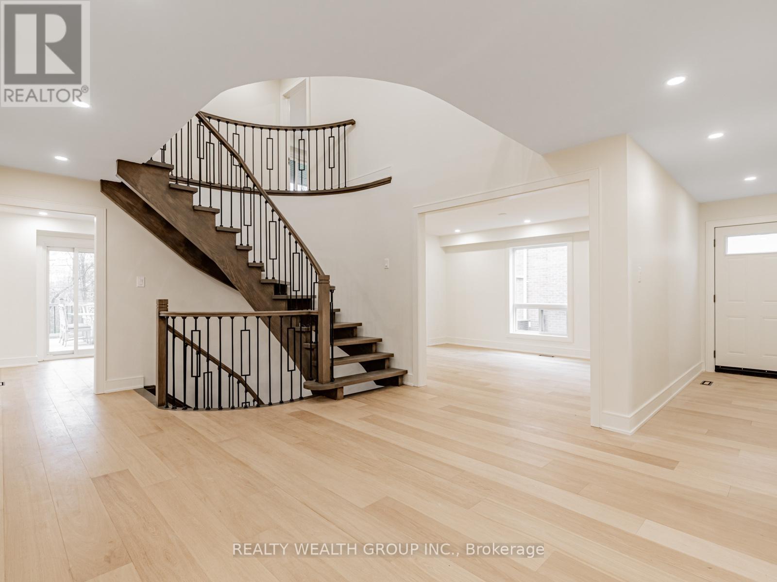 46 Sycamore Drive, Markham, Ontario  L3T 5V6 - Photo 3 - N12568424