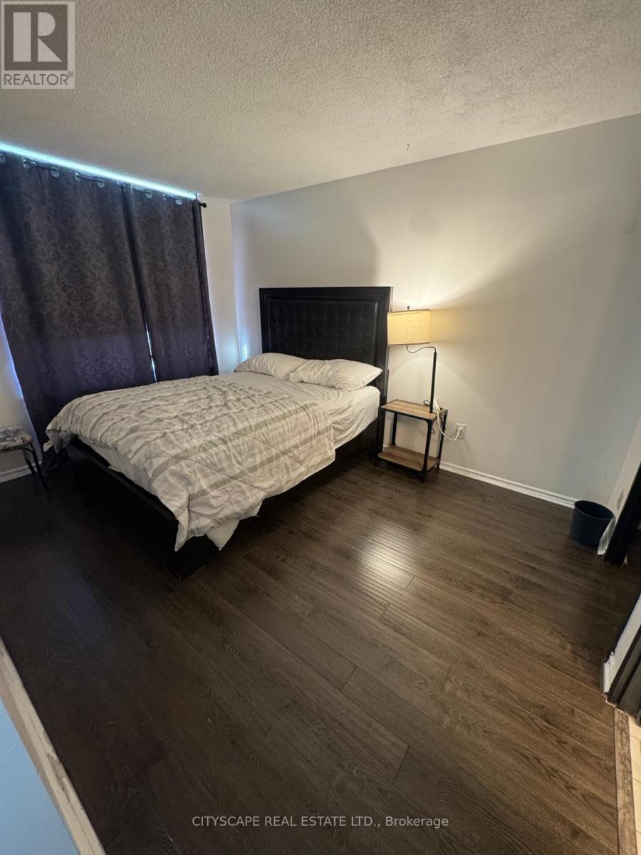 706 - 285 Enfield Place, Mississauga, Ontario  L5B 3Y6 - Photo 12 - W12568436