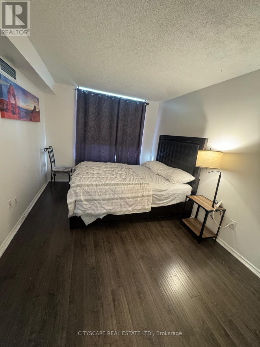 706 - 285 Enfield Place, Mississauga, Ontario  L5B 3Y6 - Photo 8 - W12568436