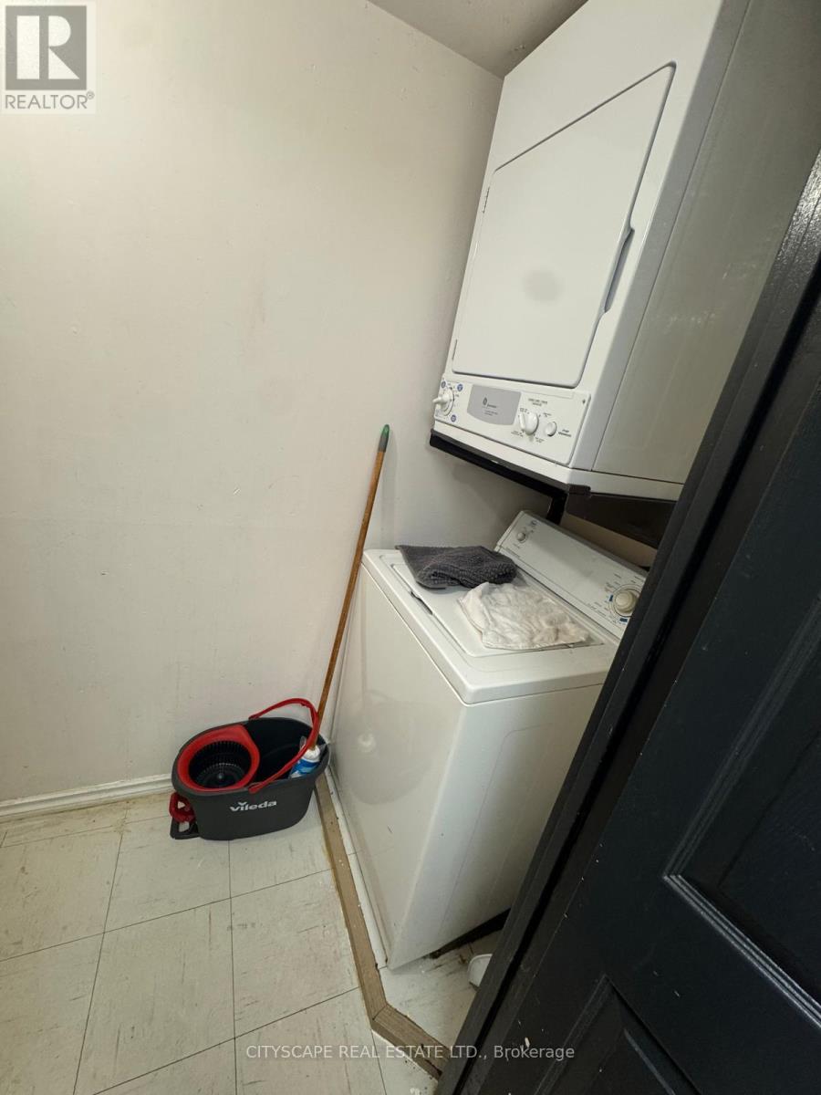 706 - 285 Enfield Place, Mississauga, Ontario  L5B 3Y6 - Photo 9 - W12568436