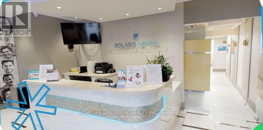 18 18 George Street N, Brampton, Ontario  L6X 1R2 - Photo 1 - W12568446