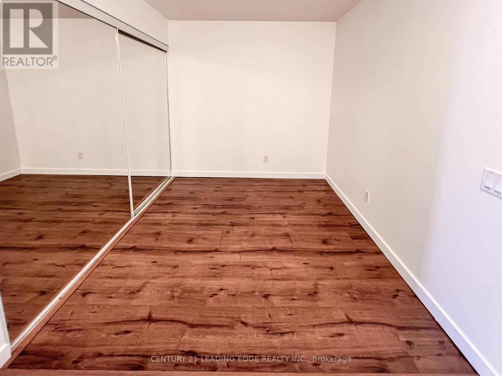 621 - 61 Heintzman Street, Toronto, Ontario  M6P 5A2 - Photo 11 - W12568468