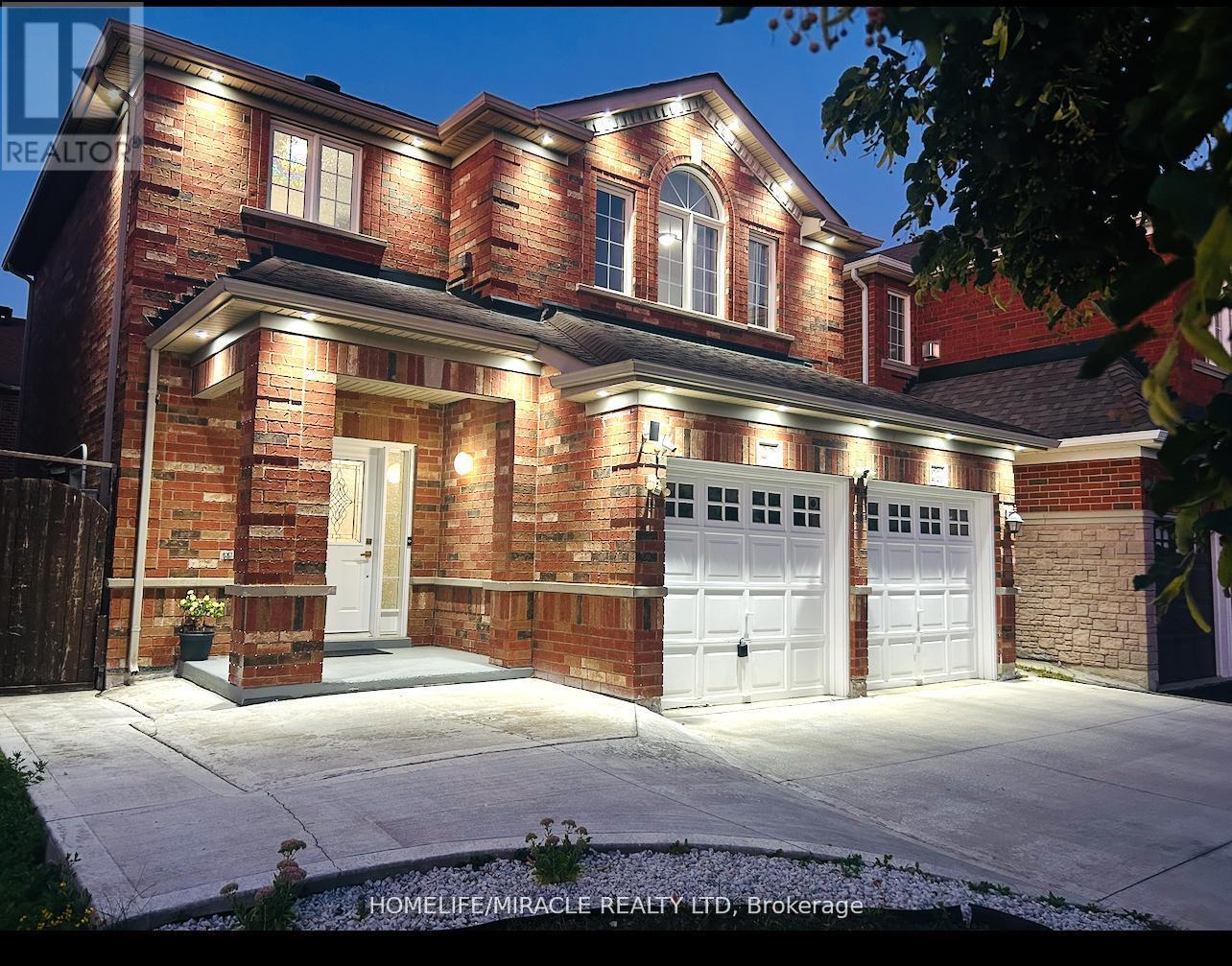 27 Silver Egret Road, Brampton, Ontario  L7A 3P6 - Photo 2 - W12568484