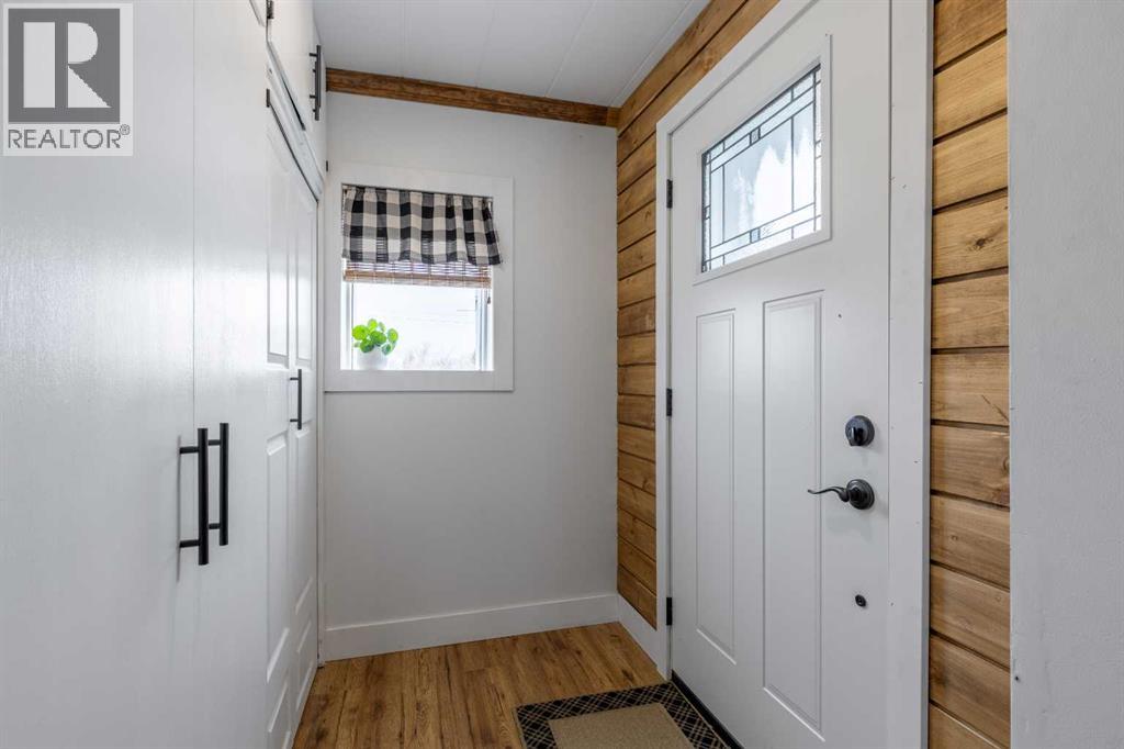 56 E 100 S, Raymond, Alberta  T0K 2S0 - Photo 3 - A2269877