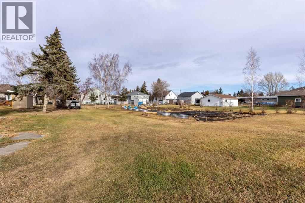 56 E 100 S, Raymond, Alberta  T0K 2S0 - Photo 28 - A2269877