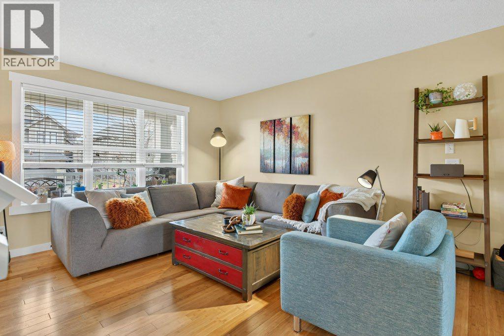 18 West Coach Road Sw, Calgary, Alberta  T3H 0M6 - Photo 3 - A2270985