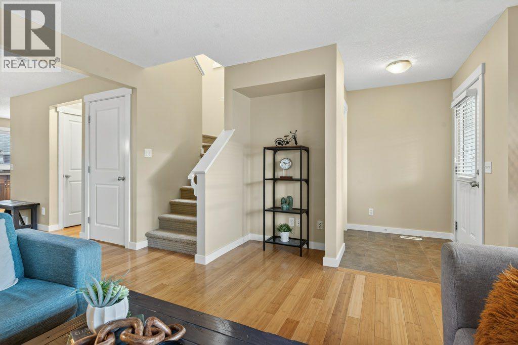 18 West Coach Road Sw, Calgary, Alberta  T3H 0M6 - Photo 4 - A2270985