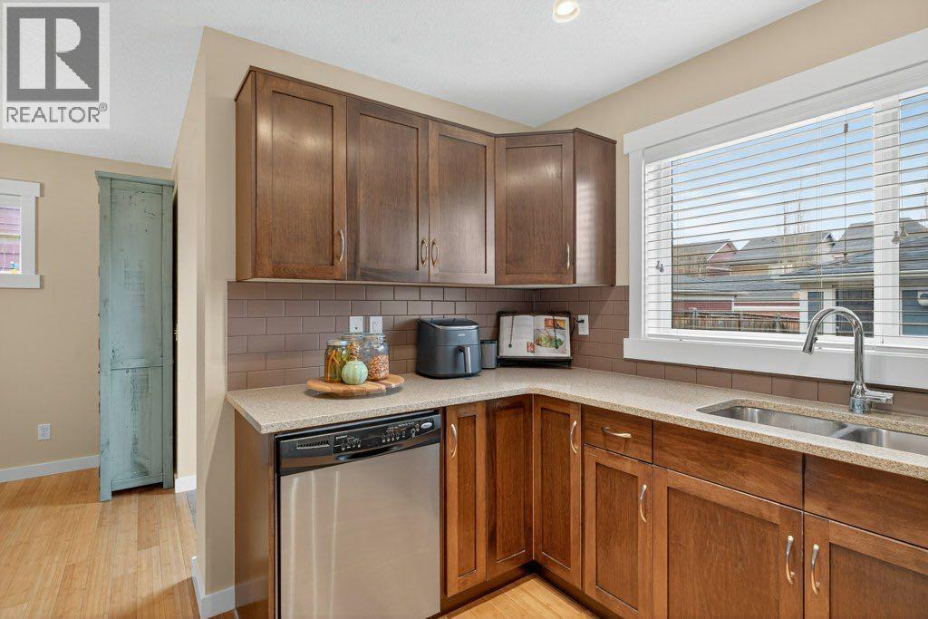 18 West Coach Road Sw, Calgary, Alberta  T3H 0M6 - Photo 9 - A2270985