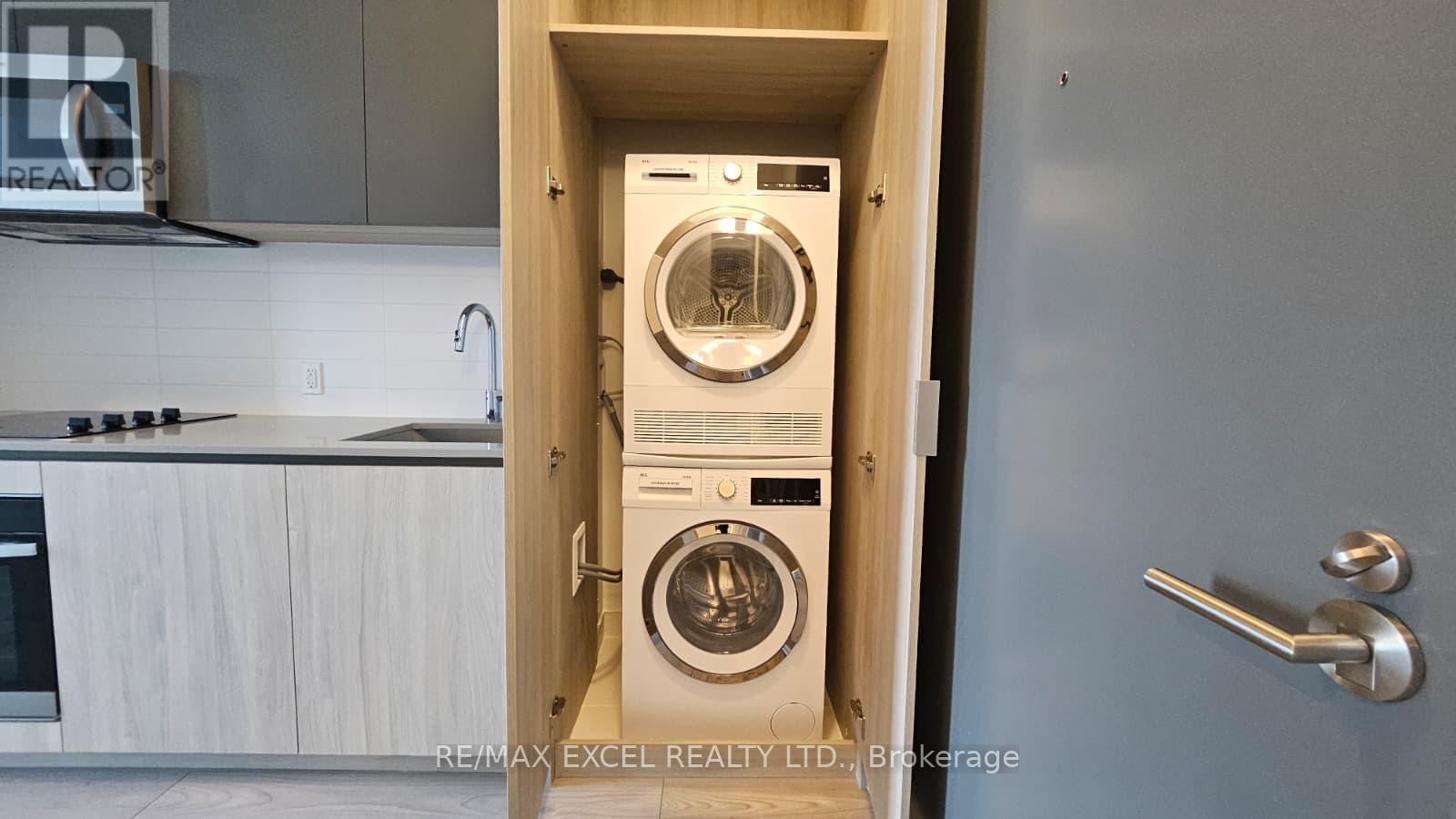 211 - 5858 Yonge Street, Toronto, Ontario  M2M 3T3 - Photo 4 - C12561488