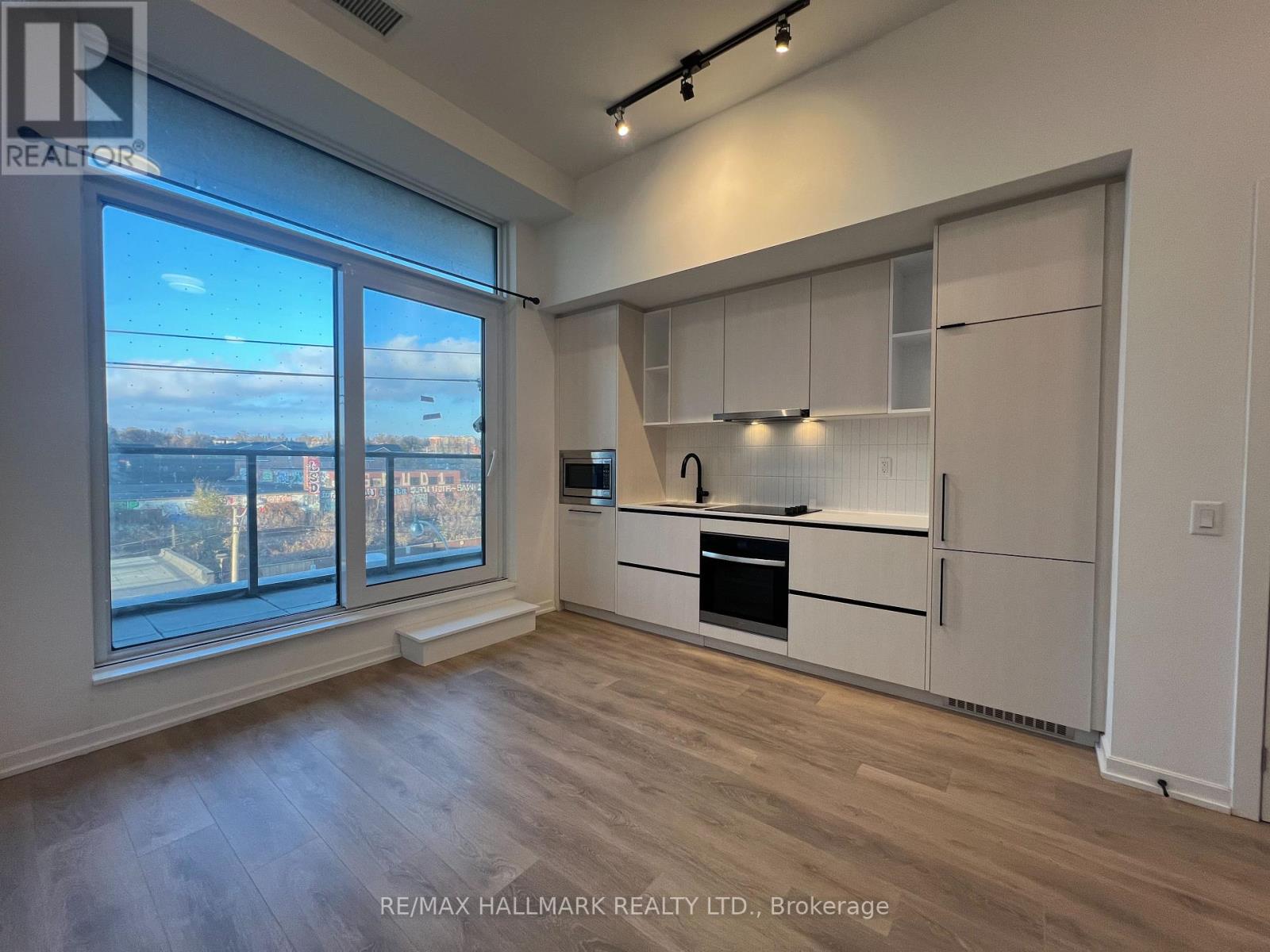 306 - 1285 Dupont Street, Toronto, Ontario  M6H 0E3 - Photo 4 - W12568360