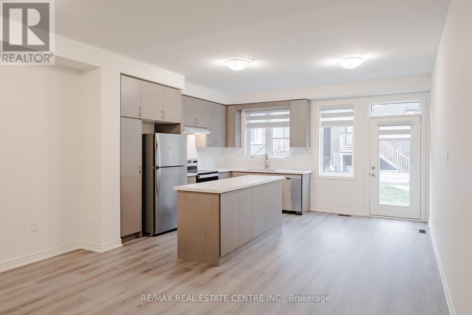 21 Gledhill Crescent, Cambridge, Ontario  N1T 0G4 - Photo 8 - X12568422