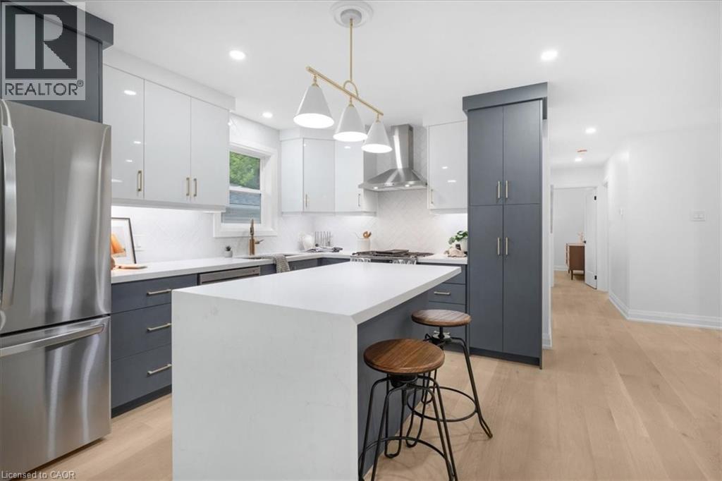 15 Mellenby Street, Hamilton, Ontario  L8J 1E6 - Photo 3 - 40789919