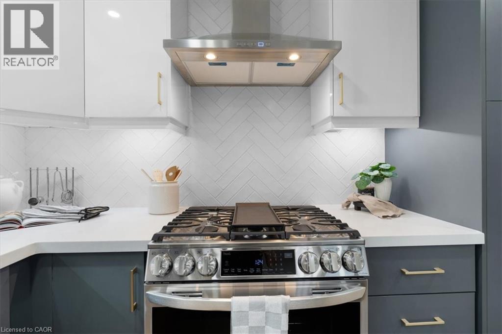 15 Mellenby Street, Hamilton, Ontario  L8J 1E6 - Photo 6 - 40789919