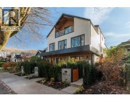 3 2976 W 13TH AVENUE