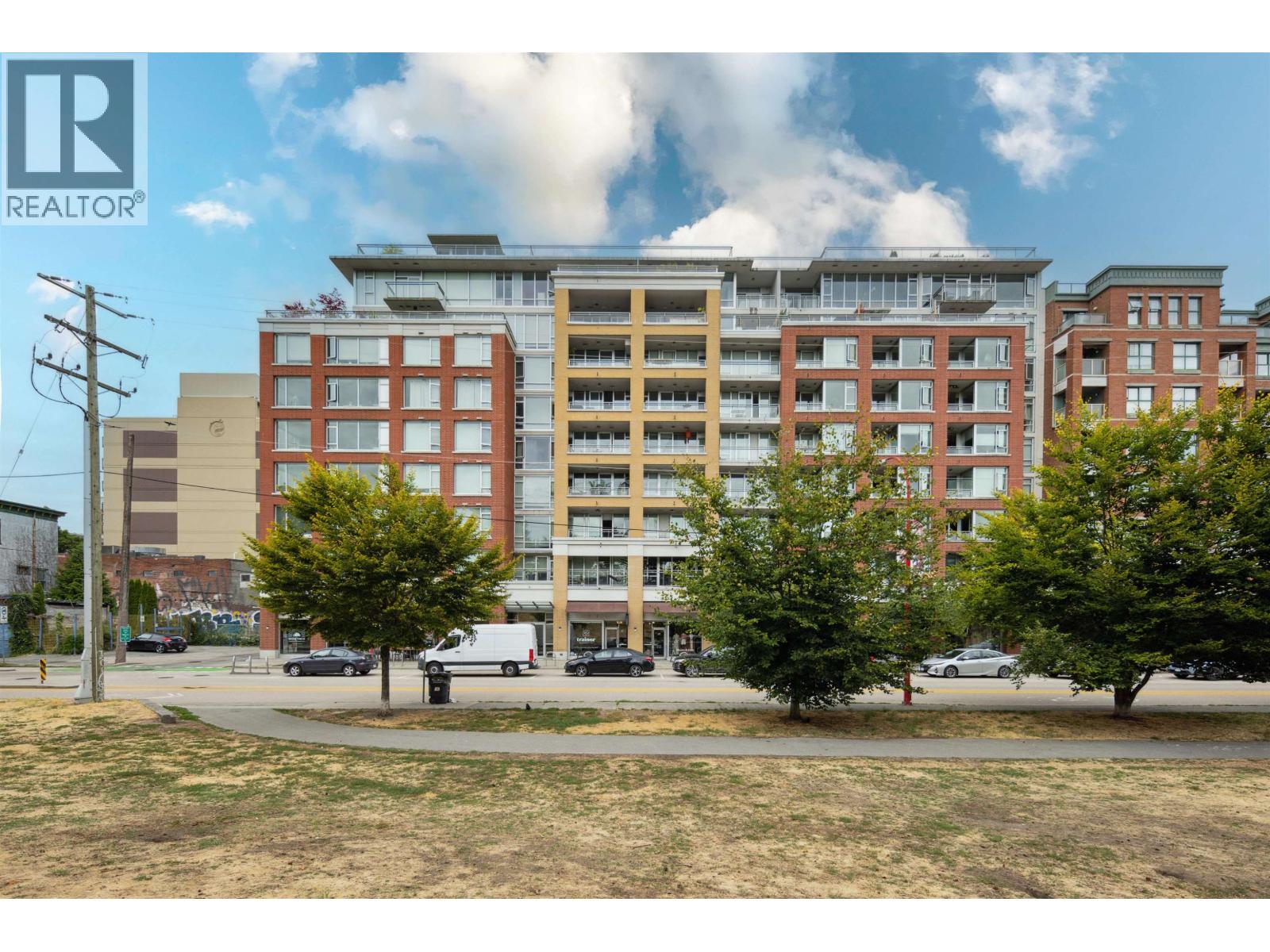 309 221 UNION STREET, Vancouver, British Columbia