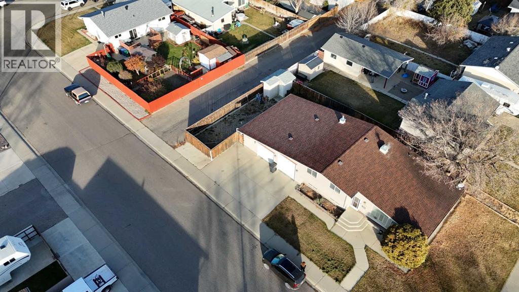 1911 24 Avenue N, Lethbridge, Alberta  T1H 4V2 - Photo 4 - A2268497