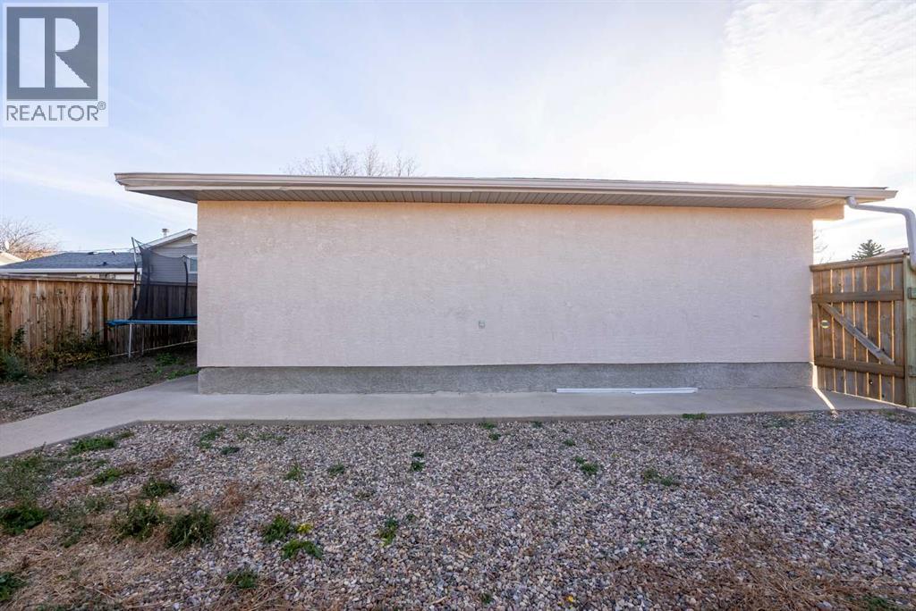 1911 24 Avenue N, Lethbridge, Alberta  T1H 4V2 - Photo 31 - A2268497