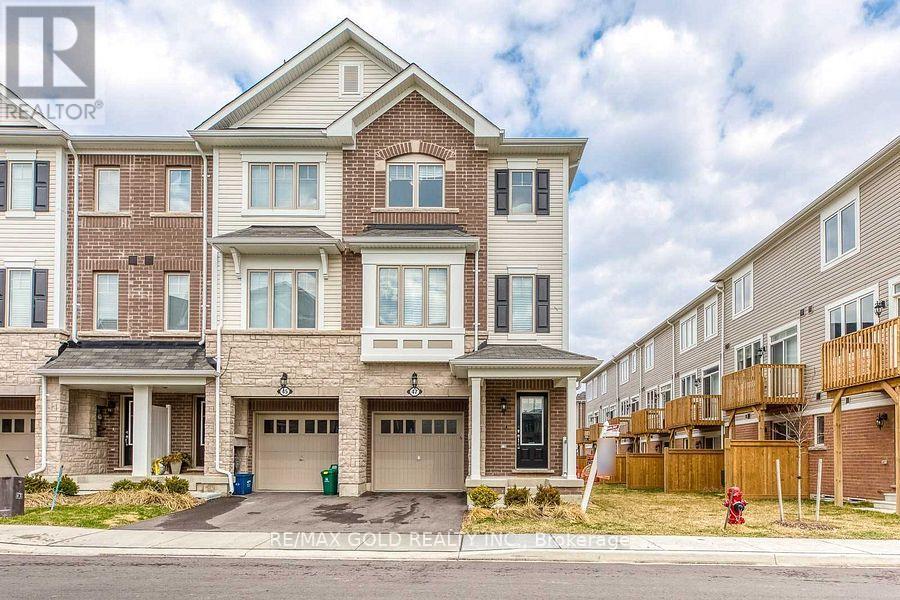 47 RAPIDS LANE, Hamilton, Ontario