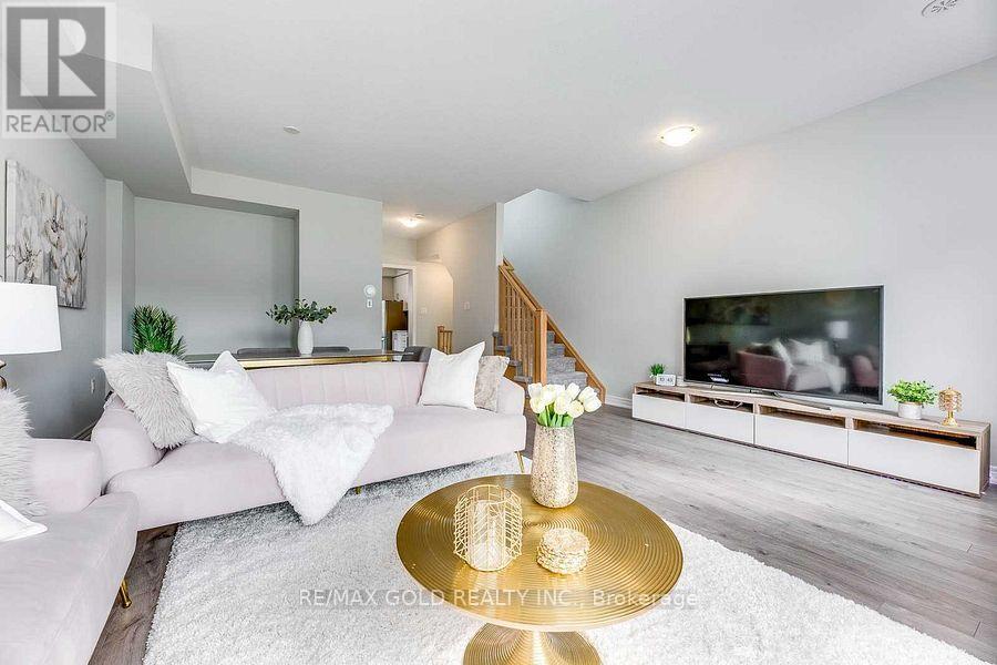 47 Rapids Lane, Hamilton, Ontario  L8K 0A4 - Photo 5 - X12566564