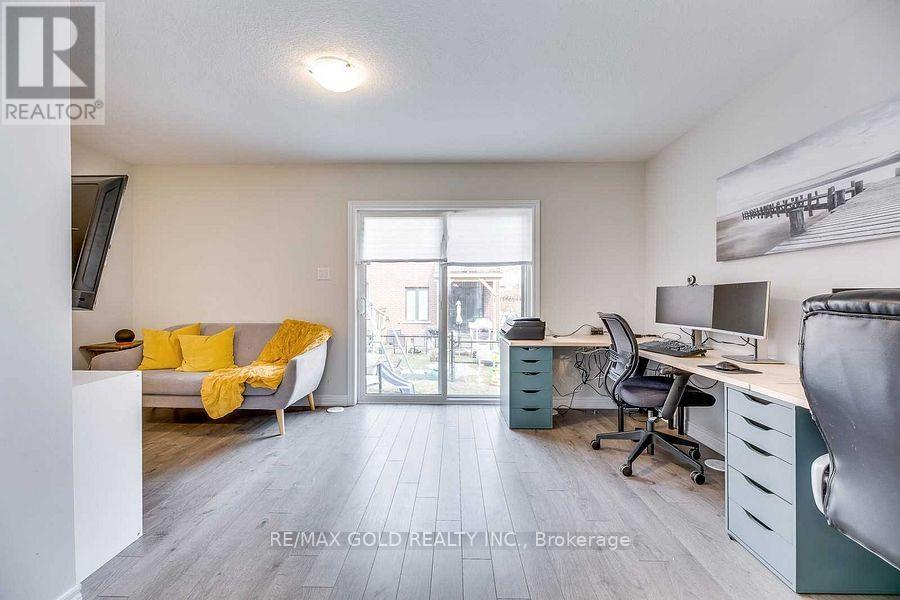 47 Rapids Lane, Hamilton, Ontario  L8K 0A4 - Photo 6 - X12566564